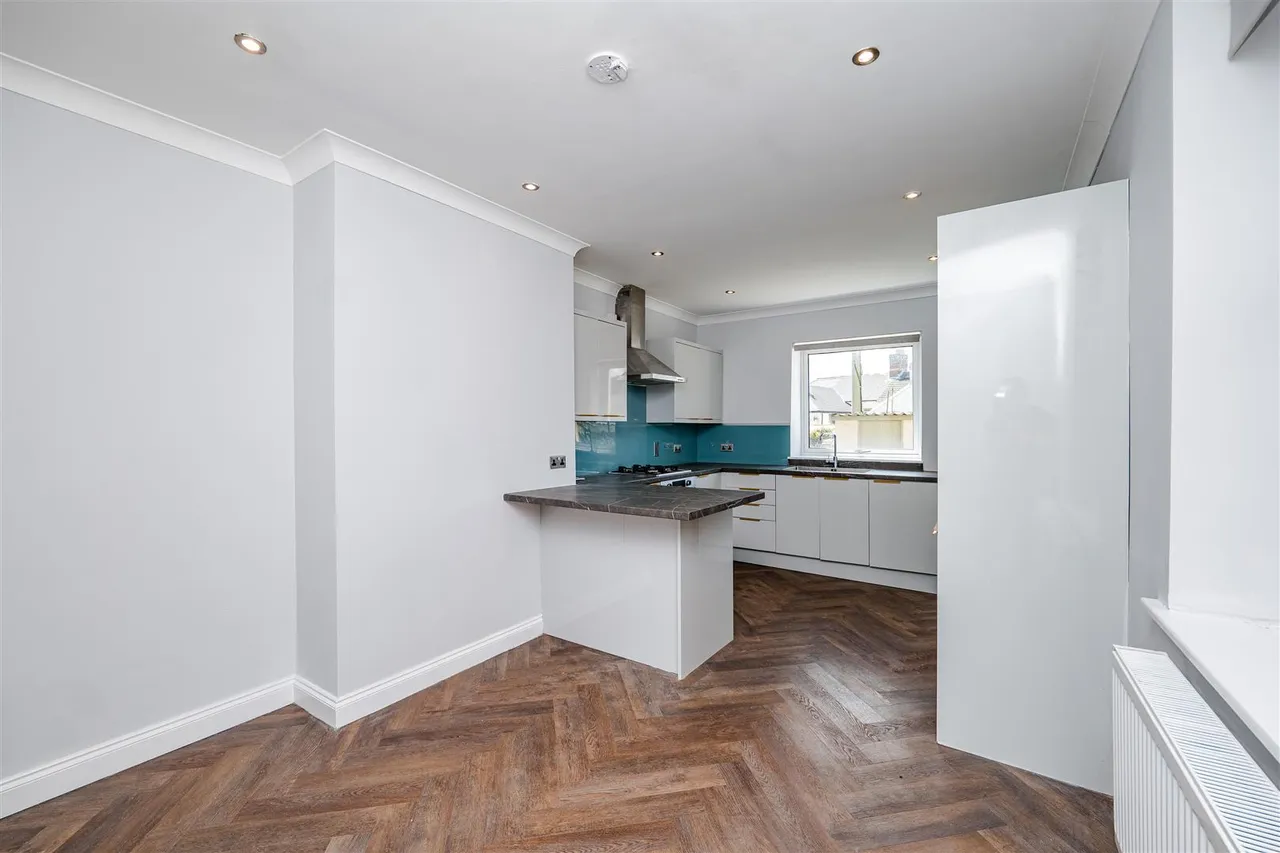 Station Street, Barry, CF63 4LW, photo 10