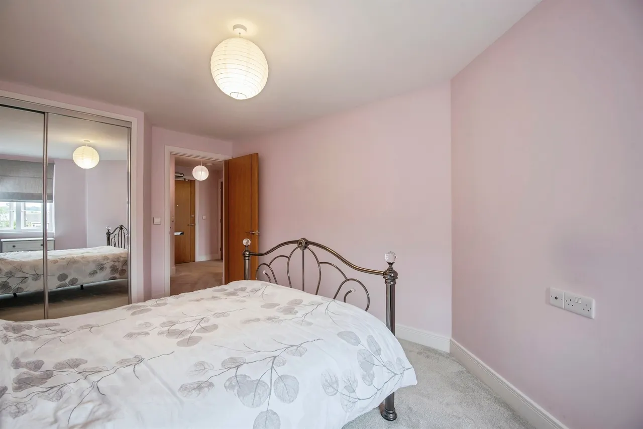 Goodes Court, Royston, photo 8