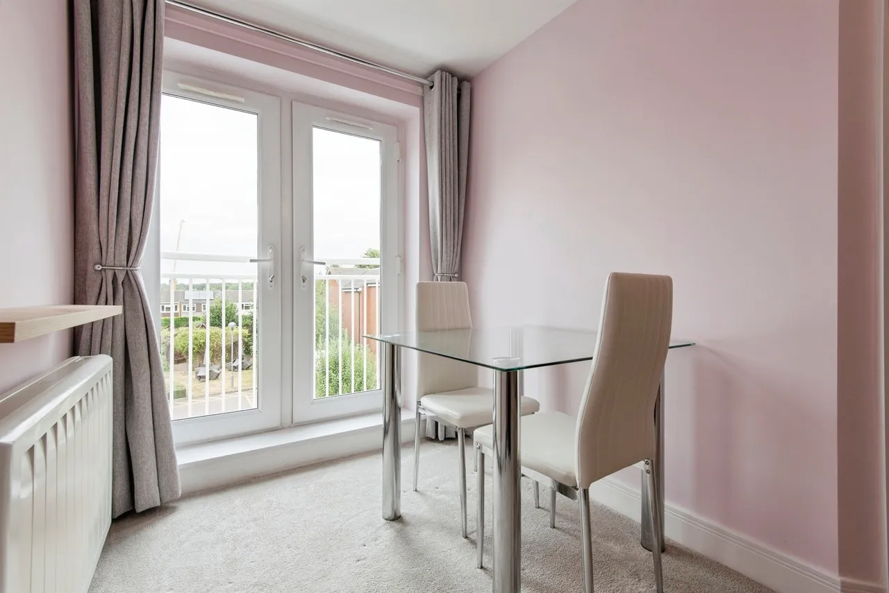 Goodes Court, Royston, photo 4