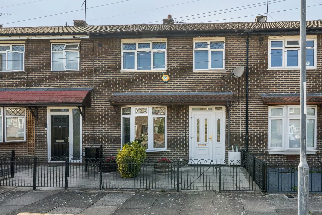 Mottisfont Road, SE2, photo 11