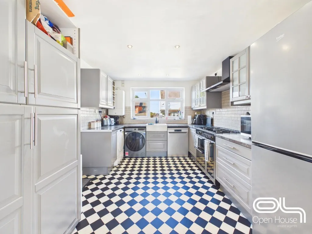 Heath Street, Hednesford, WS12, photo 5