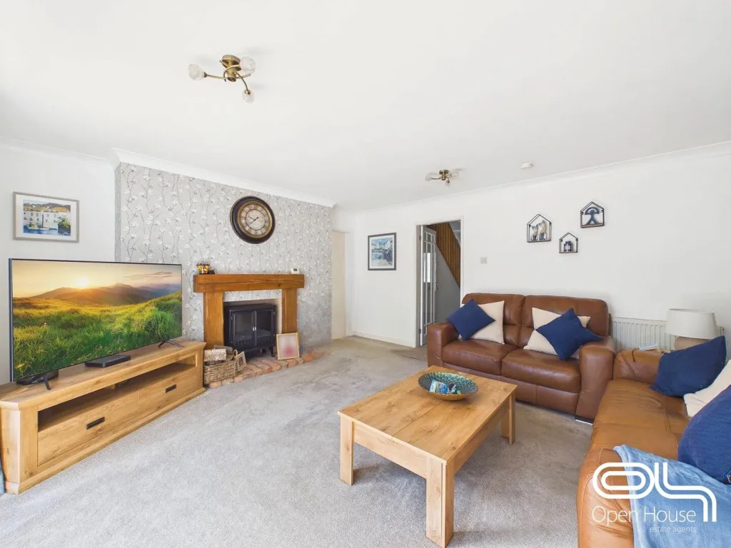 Heath Street, Hednesford, WS12, photo 4