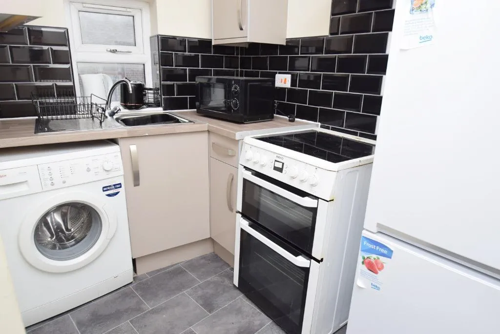 Regent Road, Hanley, ST1, photo 7