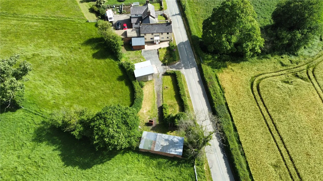 4 bed house for sale — Kerry, Newtown, Powys, SY16 4NB