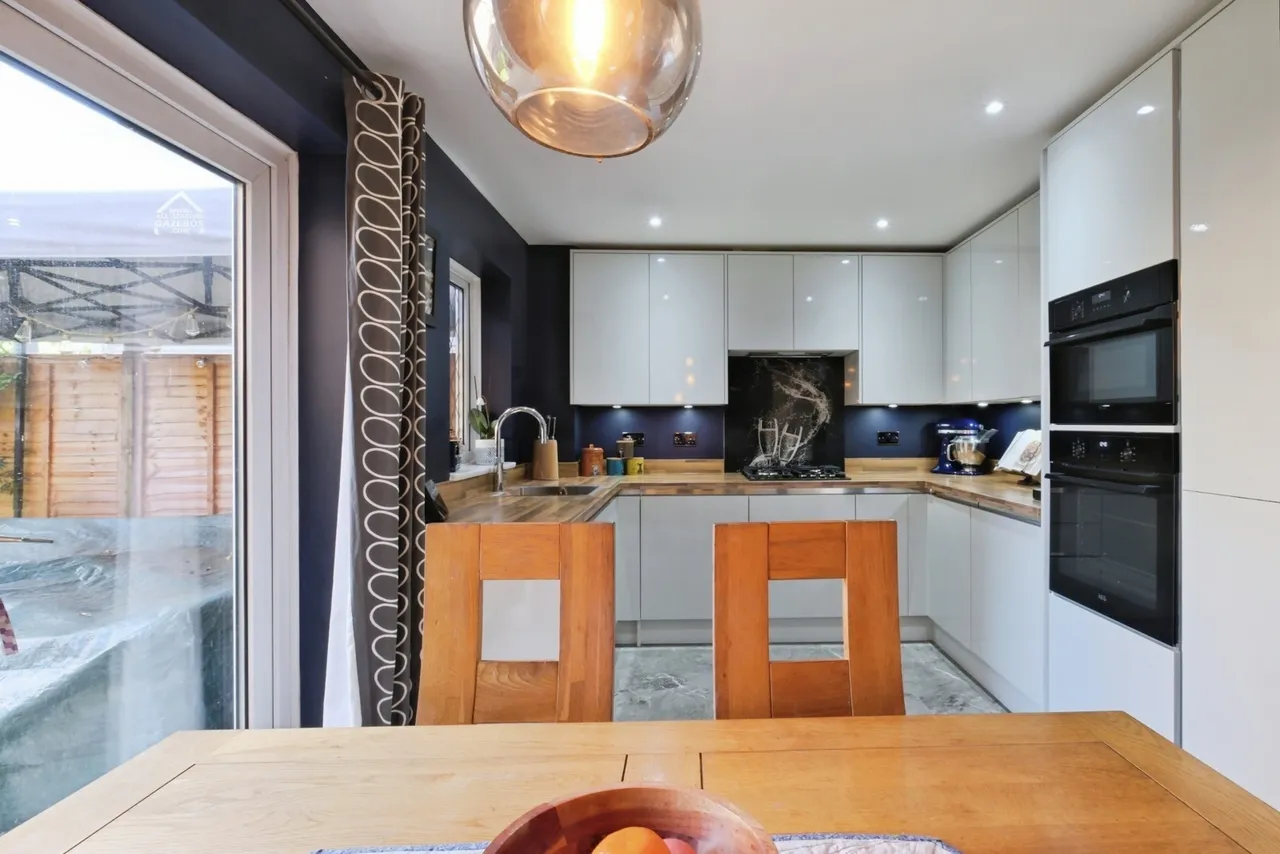 Pebble Court, Marchwood, SO40, photo 14