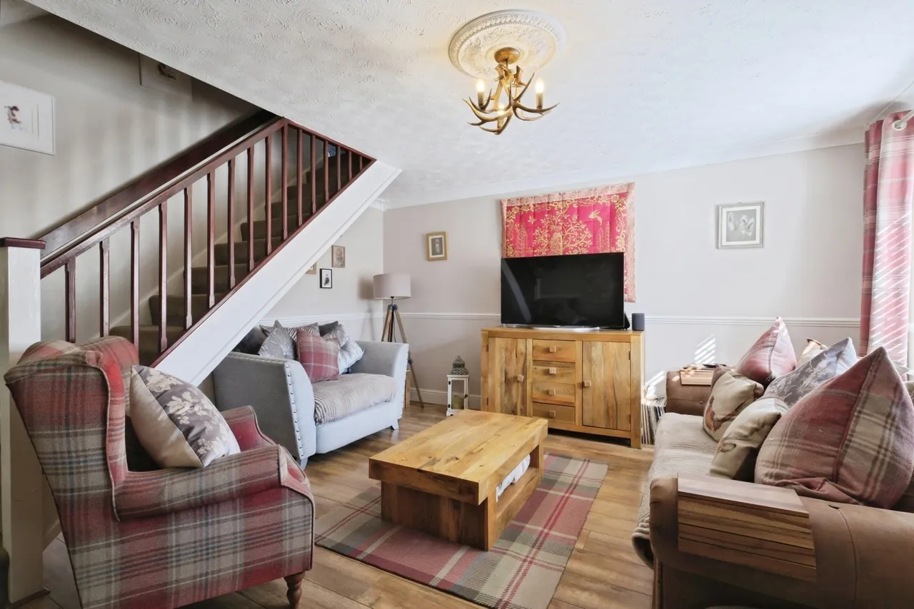 Pebble Court, Marchwood, SO40, photo 7