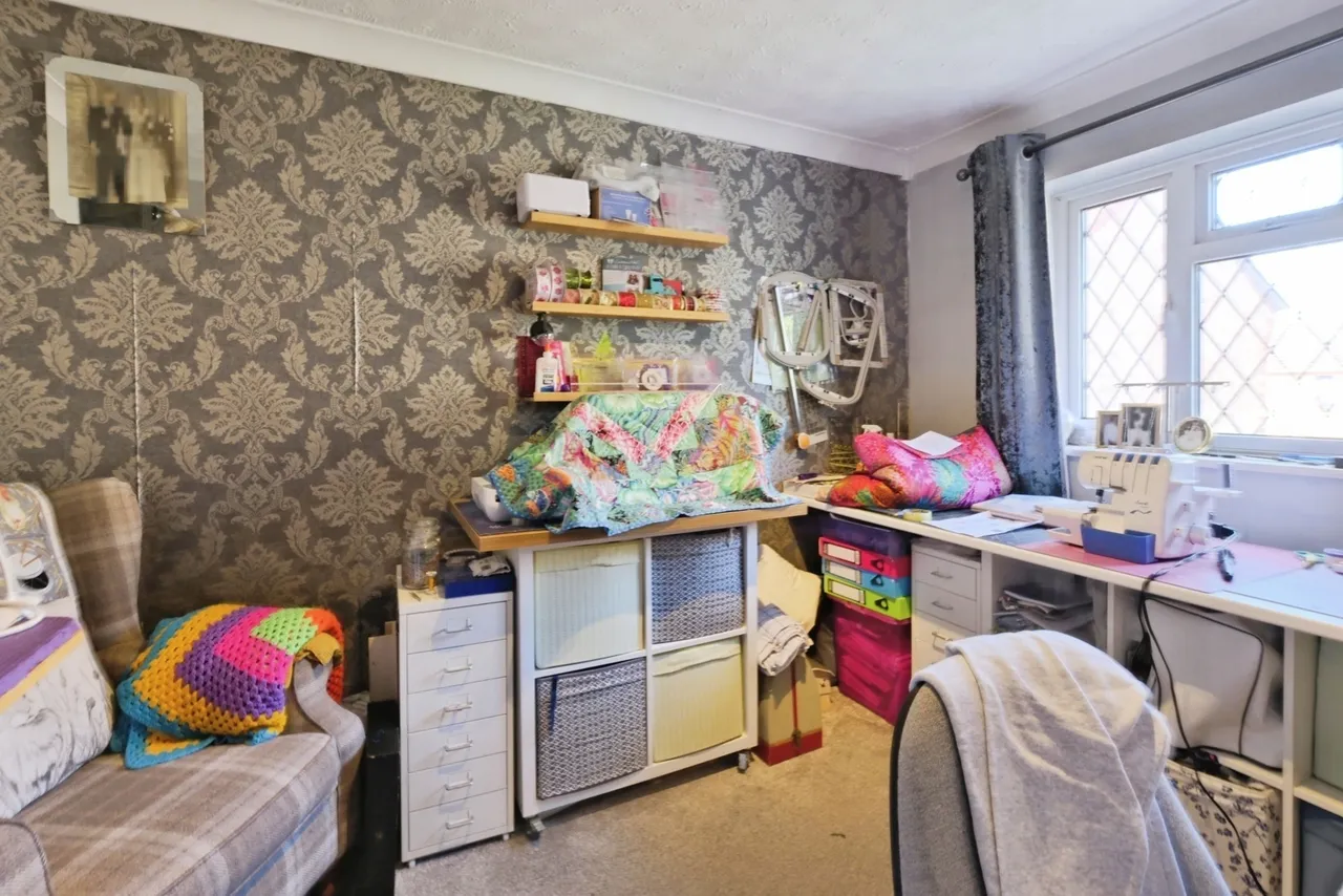 Pebble Court, Marchwood, SO40, photo 10