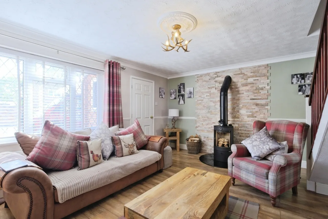 Pebble Court, Marchwood, SO40, photo 6