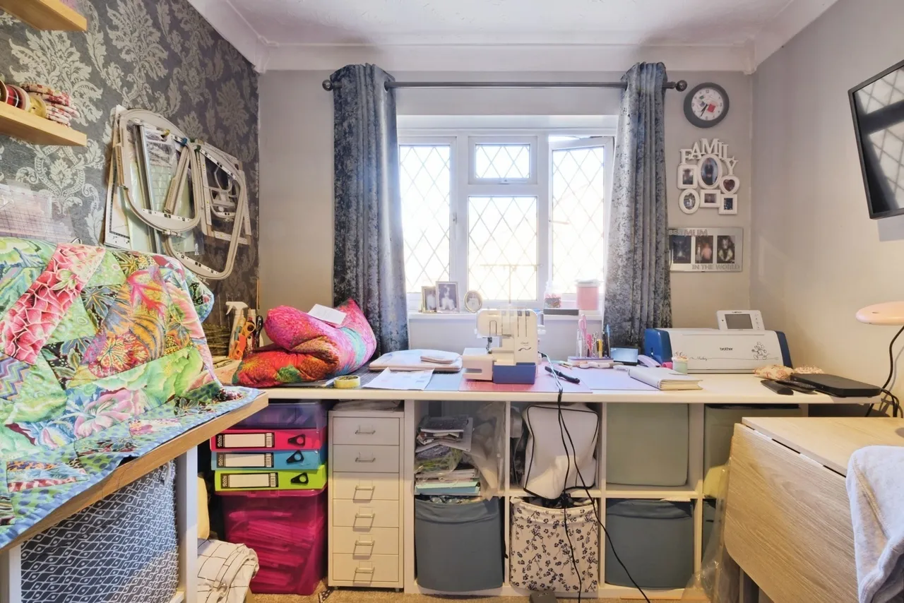 Pebble Court, Marchwood, SO40, photo 11