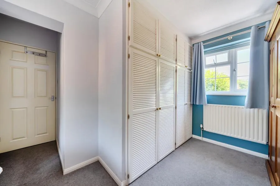 Birchwood Drive, Lightwater, GU18, photo 21