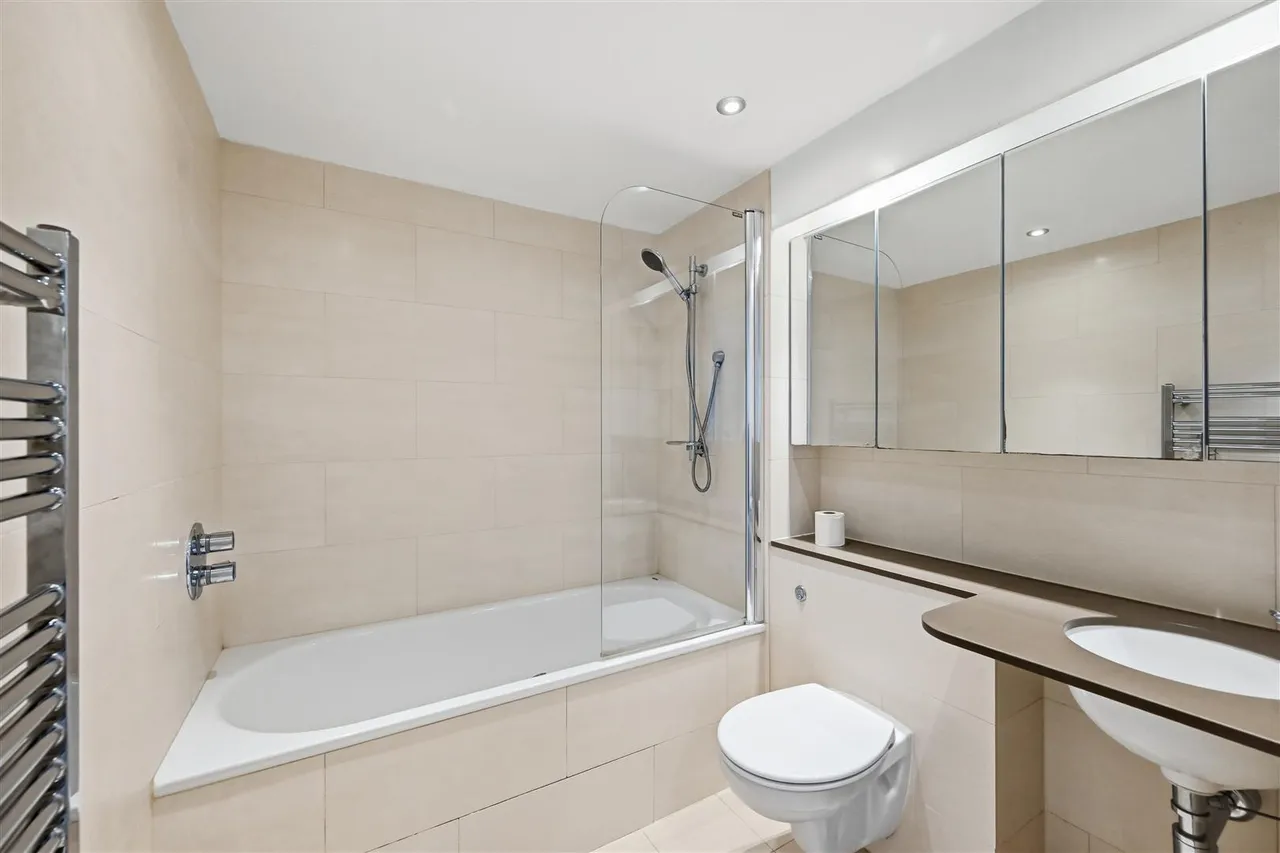 Western Gateway, Royal Victoria Dock, E16, photo 9