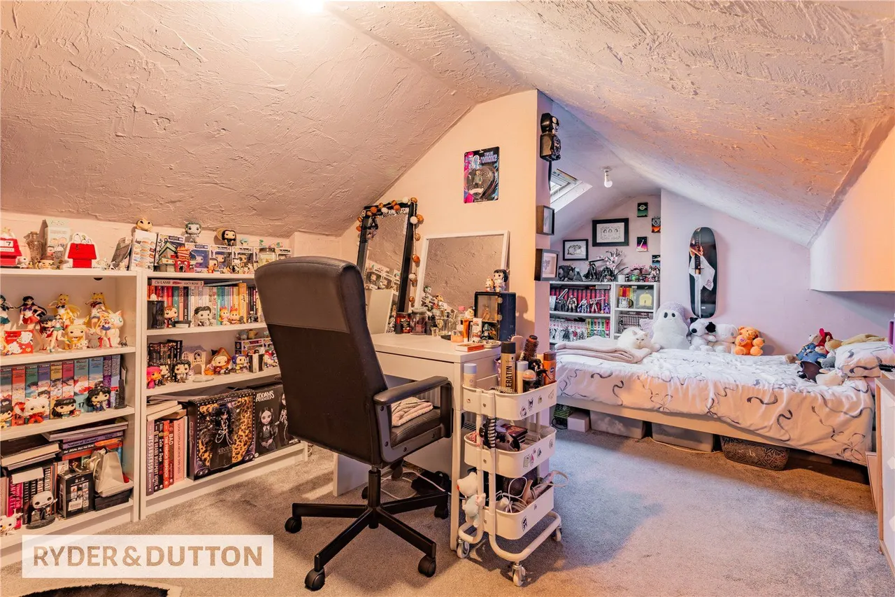 Linnet Hill, Half Acre, OL11, photo 11