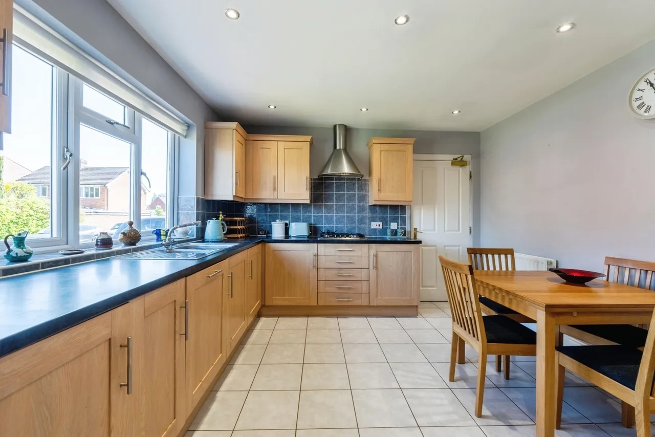 Featherby Drive, Glen Parva, LE2, photo 7