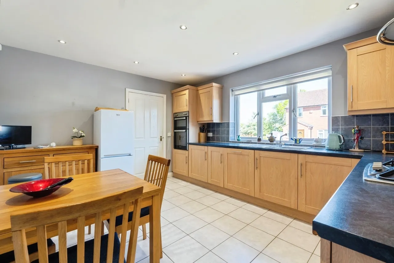 Featherby Drive, Glen Parva, LE2, photo 8