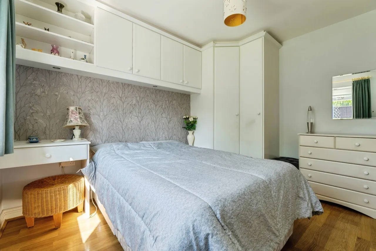 Featherby Drive, Glen Parva, LE2, photo 12