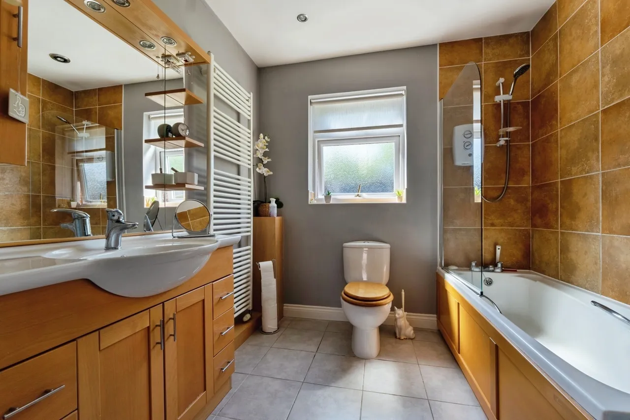 Featherby Drive, Glen Parva, LE2, photo 13