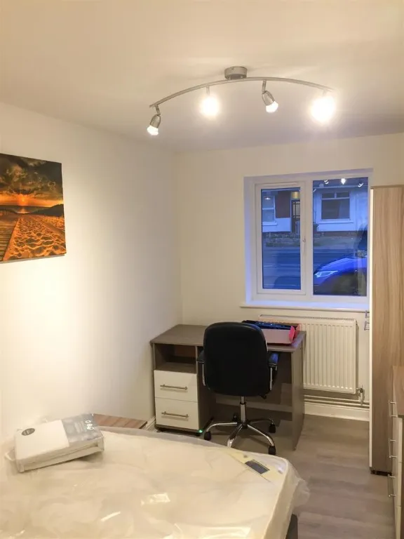 Fletcher Road, Nottingham, NG9, photo 7
