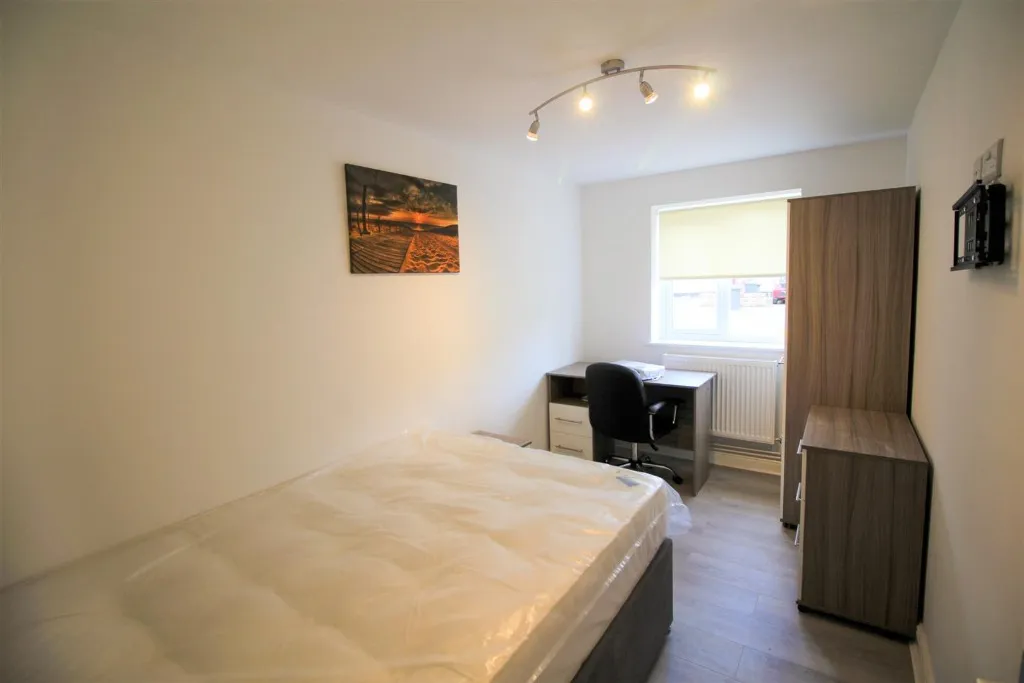 Fletcher Road, Nottingham, NG9, photo 2