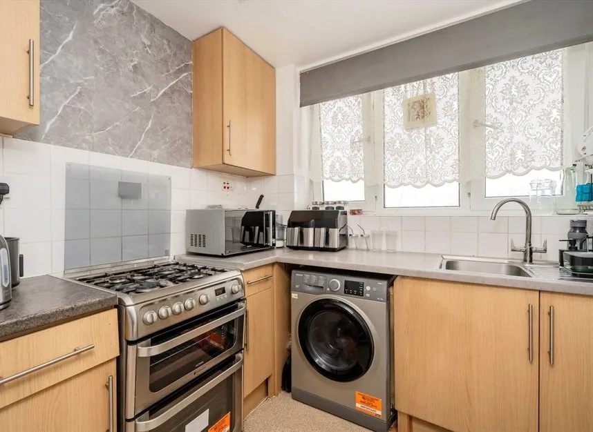 Clem Attlee Court, Fulham, SW6, photo 2