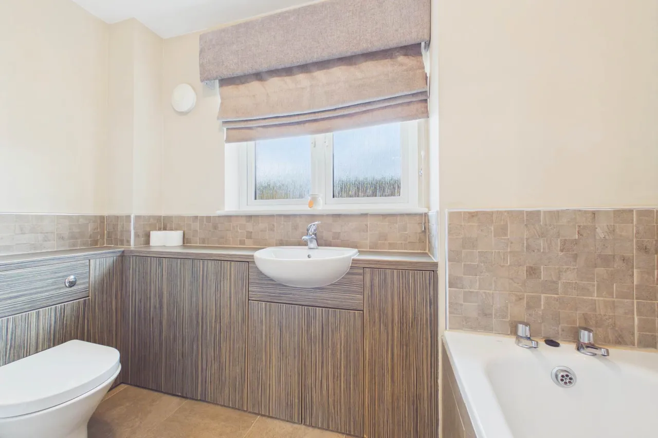 Plover Way, Motherwell, photo 23