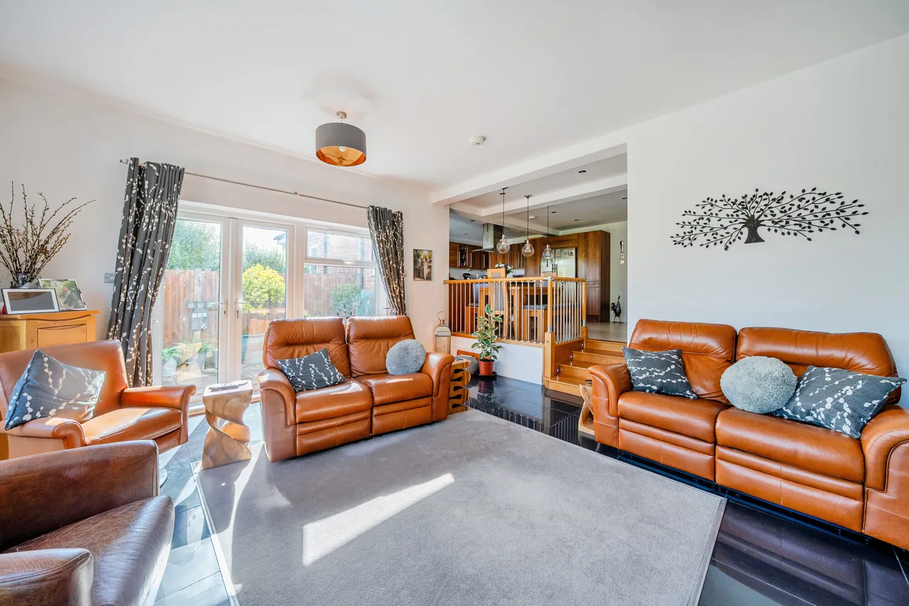 Headley Road, Liphook, GU30, photo 2