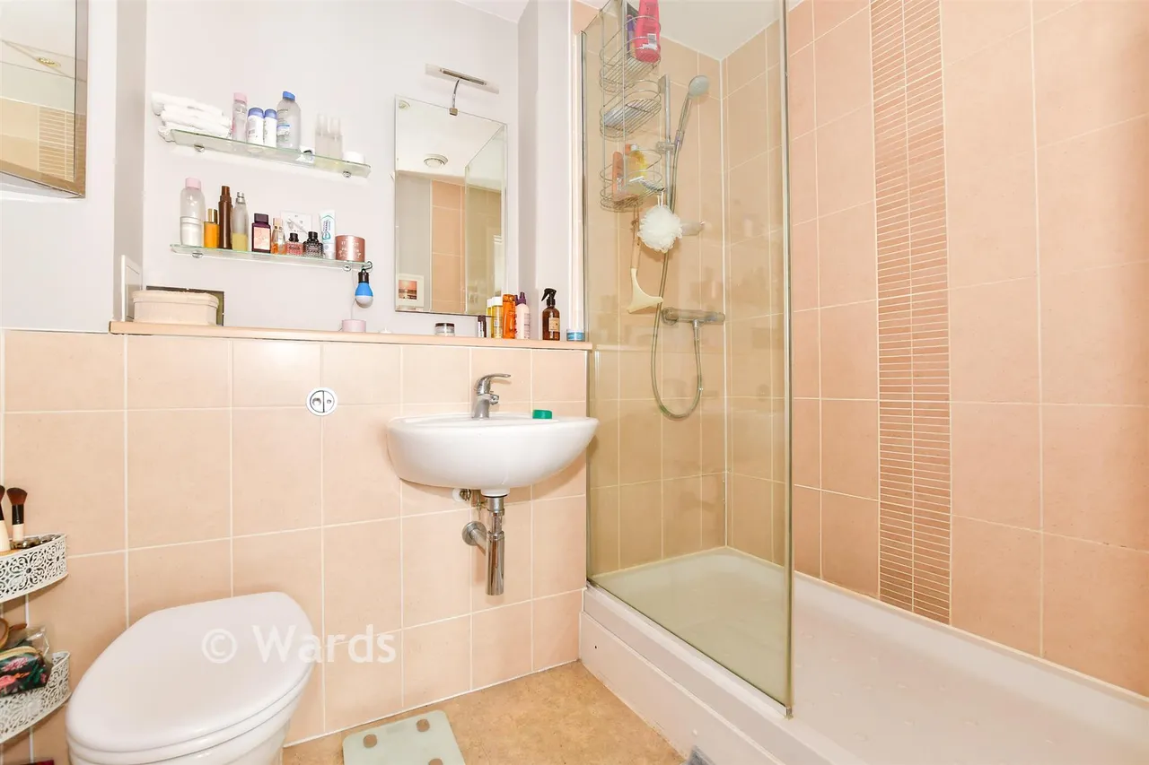 Alisander Close, Snodland, ME6, photo 9
