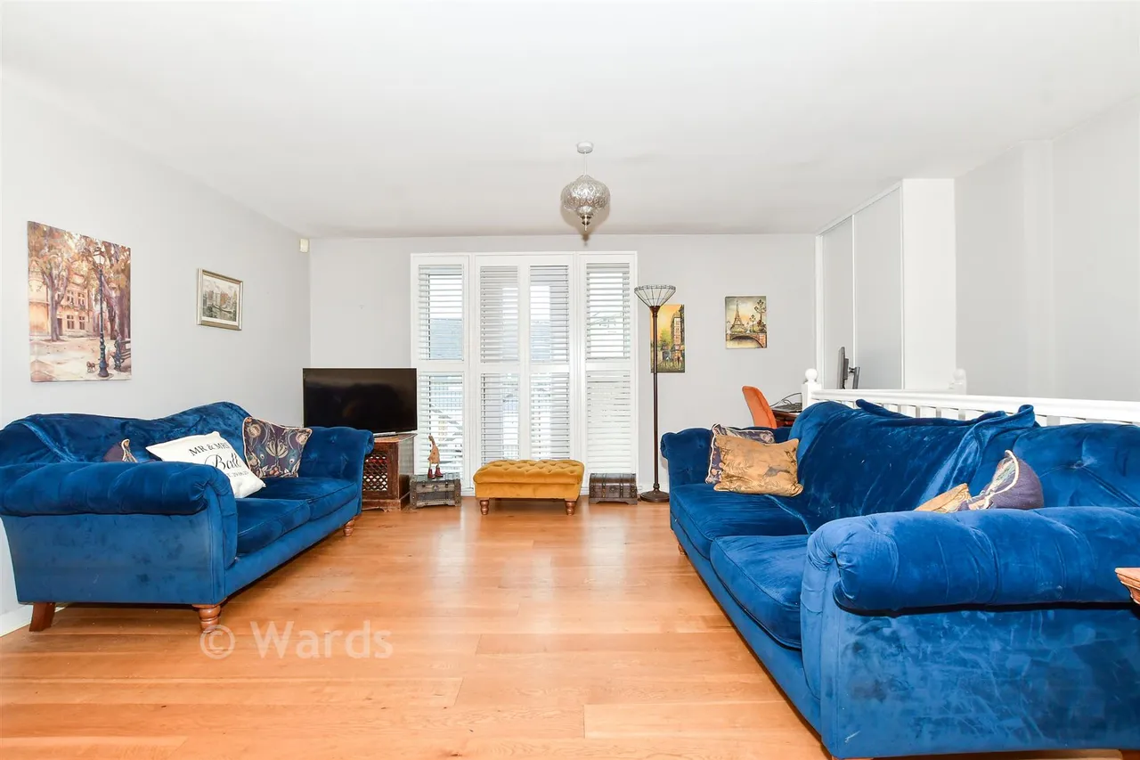 Alisander Close, Snodland, ME6, photo 3