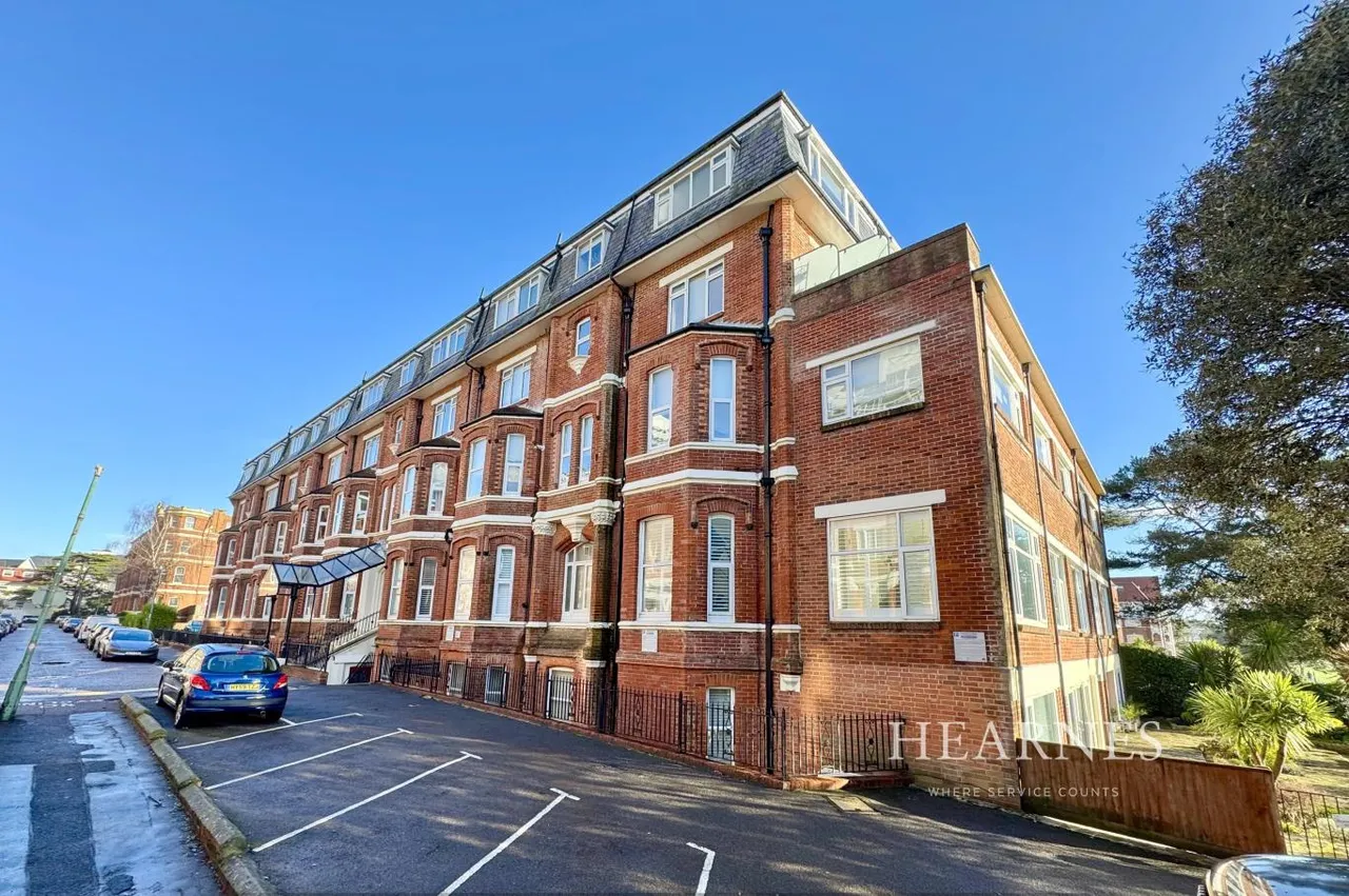 2 bed flat for sale, Grand Marine Court, BH2