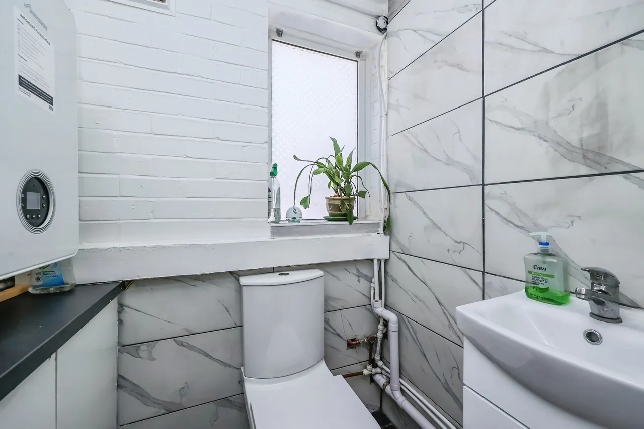Bramber Grove, Clifton, Nottingham, NG11, photo 11