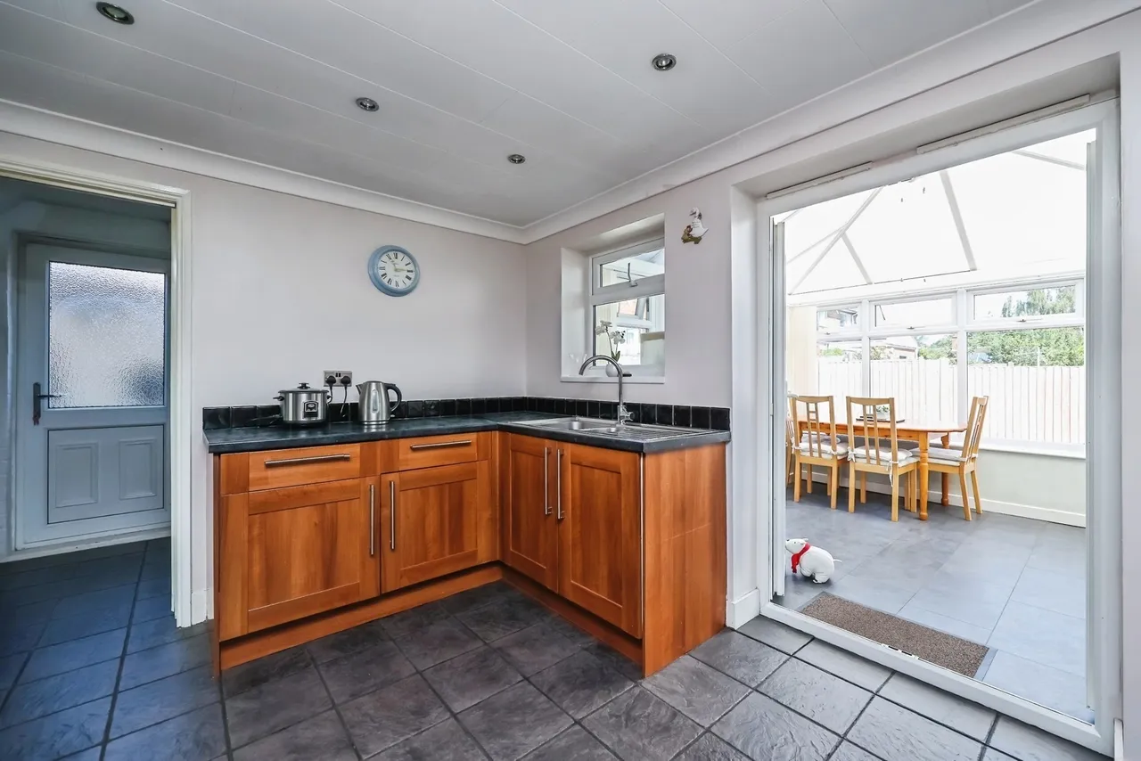 Bramber Grove, Clifton, Nottingham, NG11, photo 8