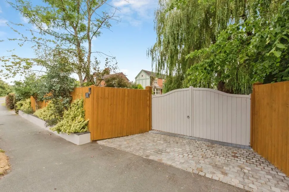 Newcastle Road North, Brereton, CW11, photo 46