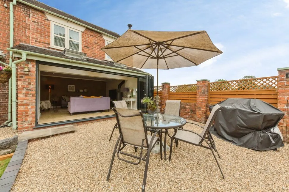 Newcastle Road North, Brereton, CW11, photo 42