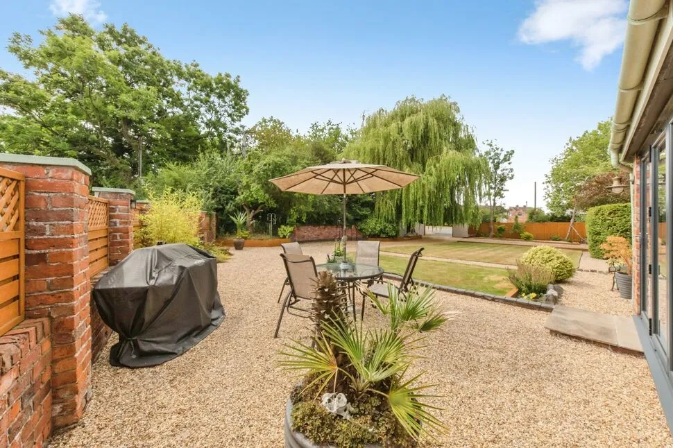 Newcastle Road North, Brereton, CW11, photo 32