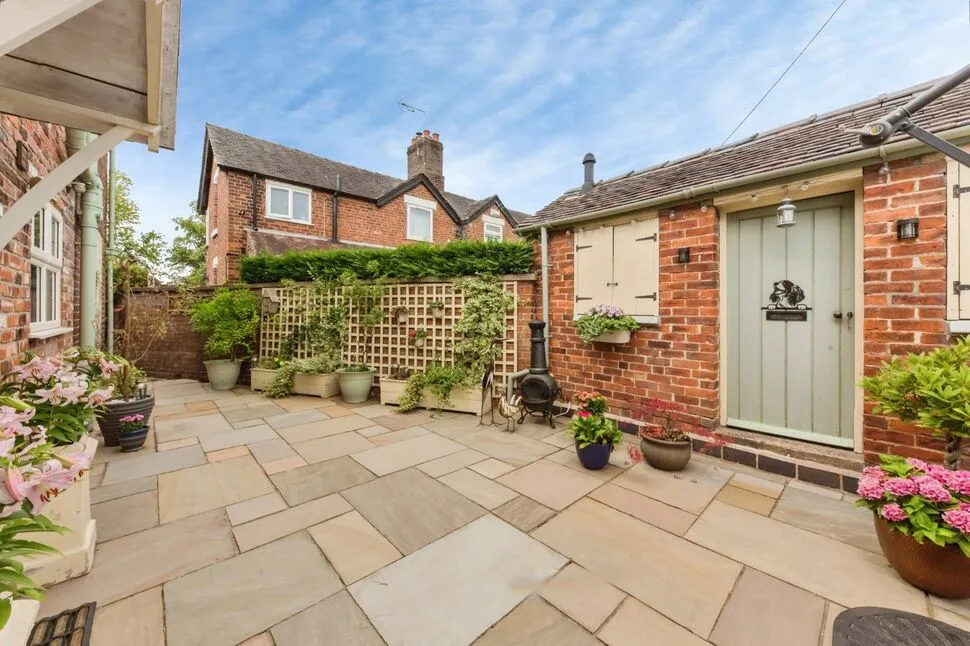 Newcastle Road North, Brereton, CW11, photo 33
