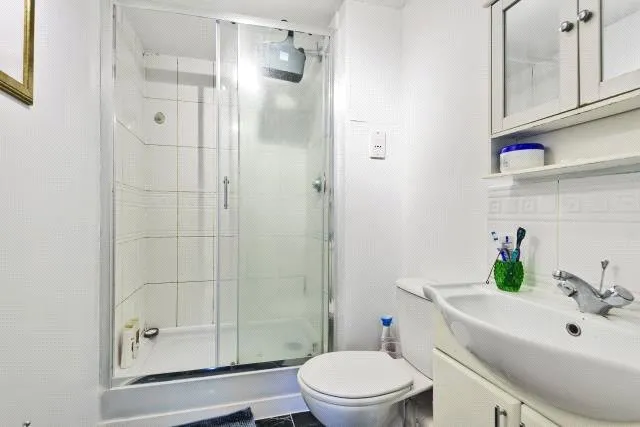 Bath Road, Slough, SL1, photo 7