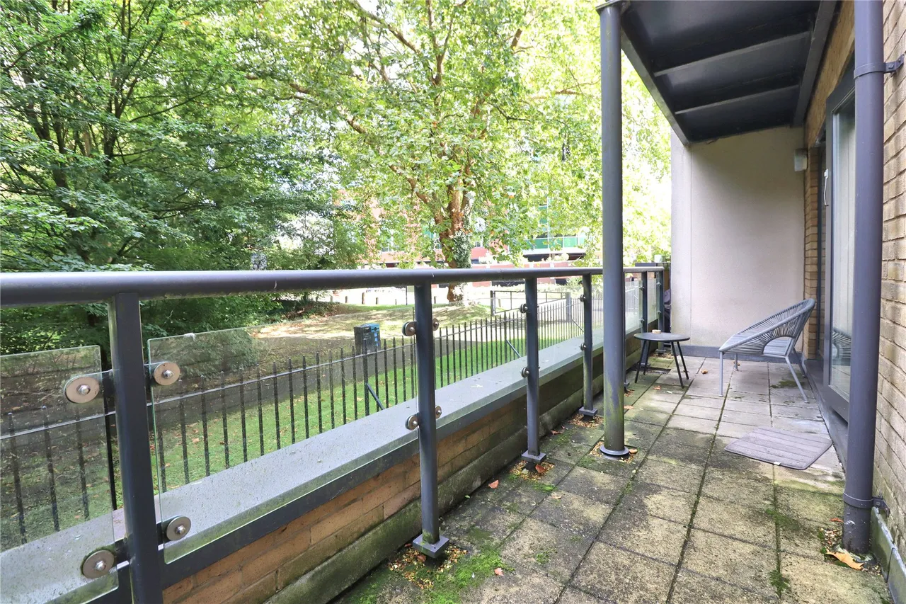 Victoria Way, Woking, GU21, photo 7