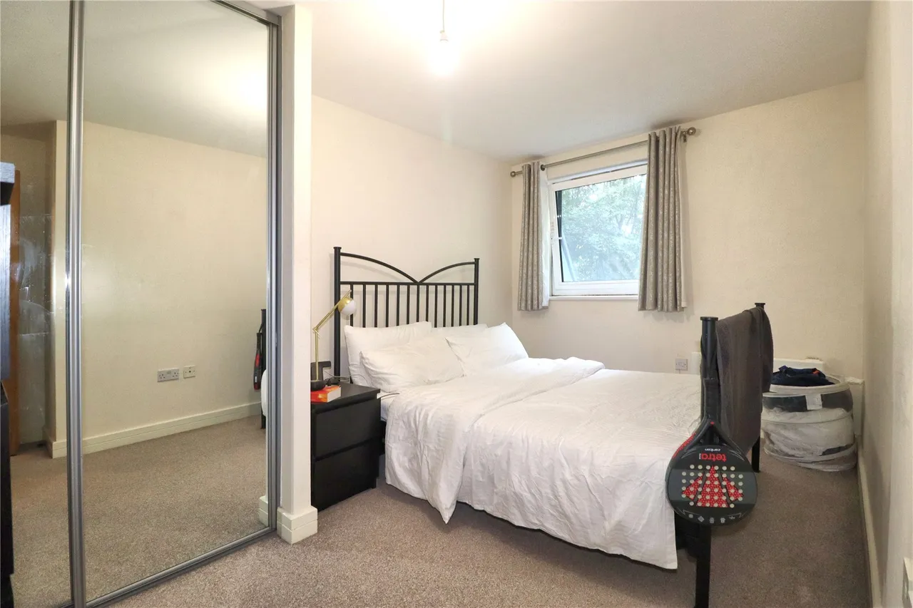 Victoria Way, Woking, GU21, photo 5