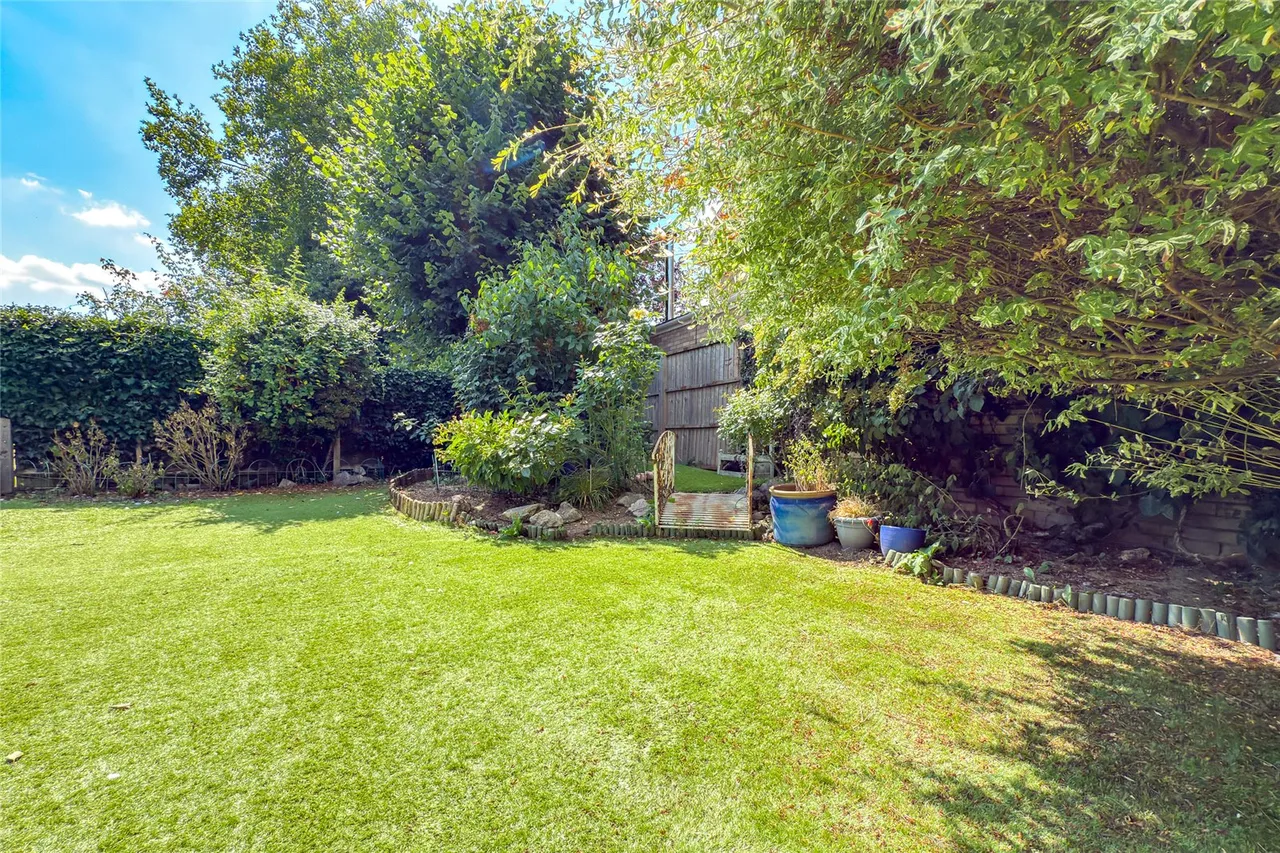 Meadowcroft, St. Albans, Hertfordshire, AL1 1UF, photo 11