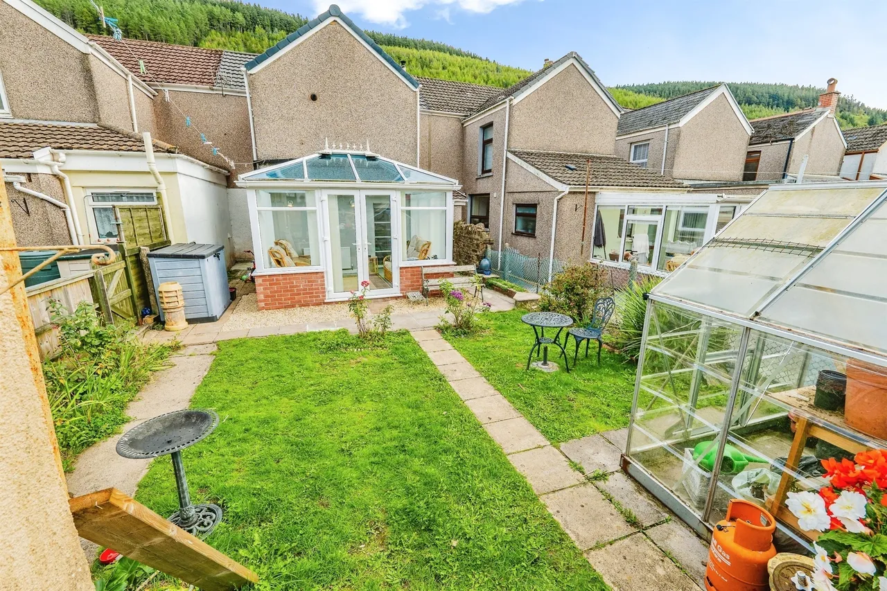 St. John Street, Bridgend, CF32, photo 2