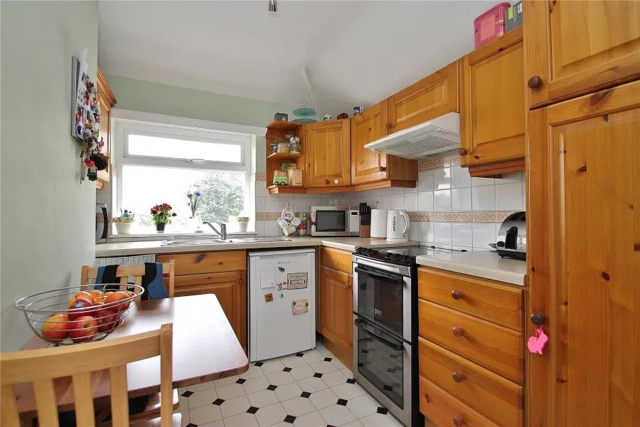 High Street, Woking, GU21, photo 2
