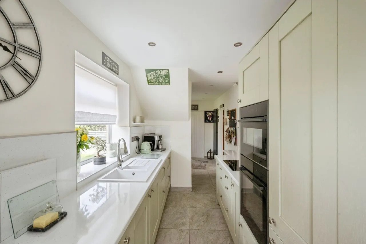 Melling Avenue, Doncaster, South Yorkshire, DN5, photo 5