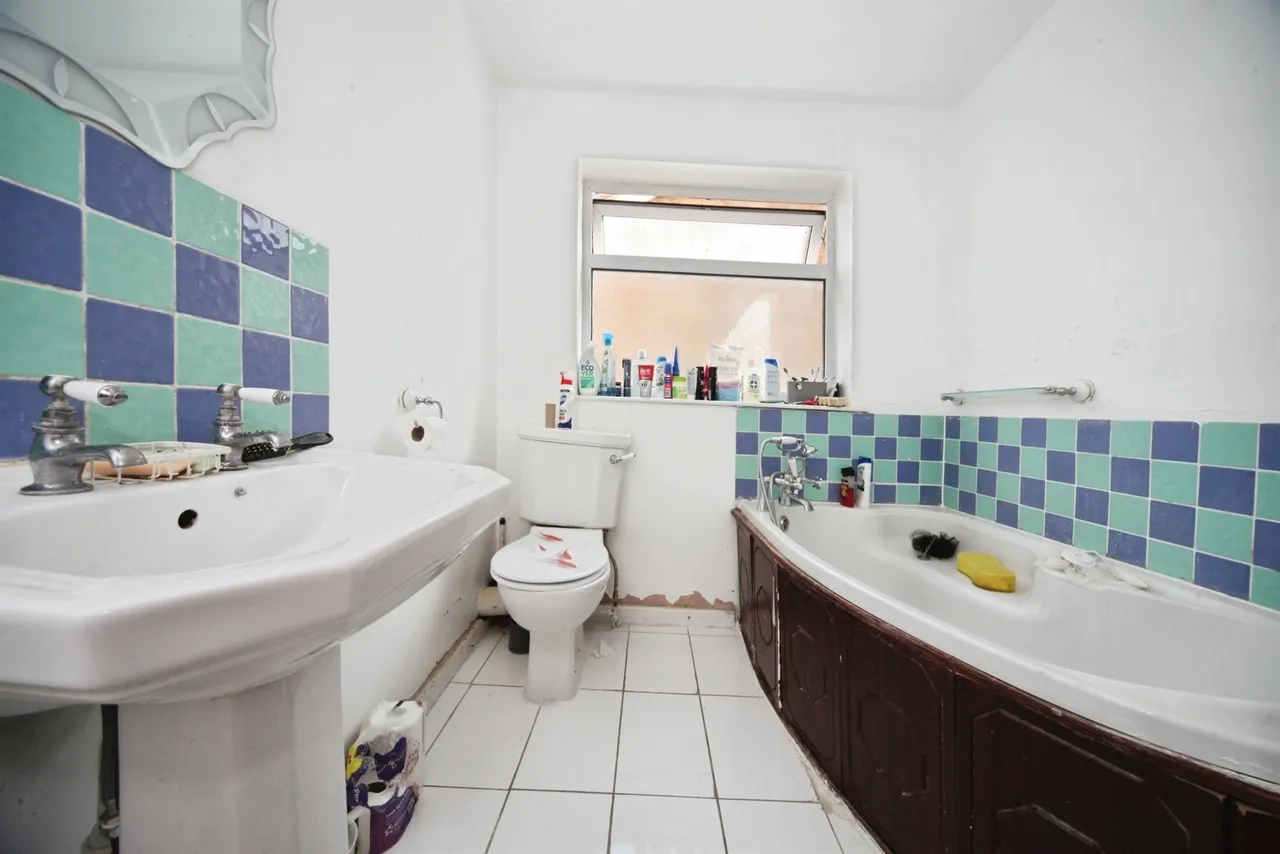 Devon Road, LUTON, photo 9