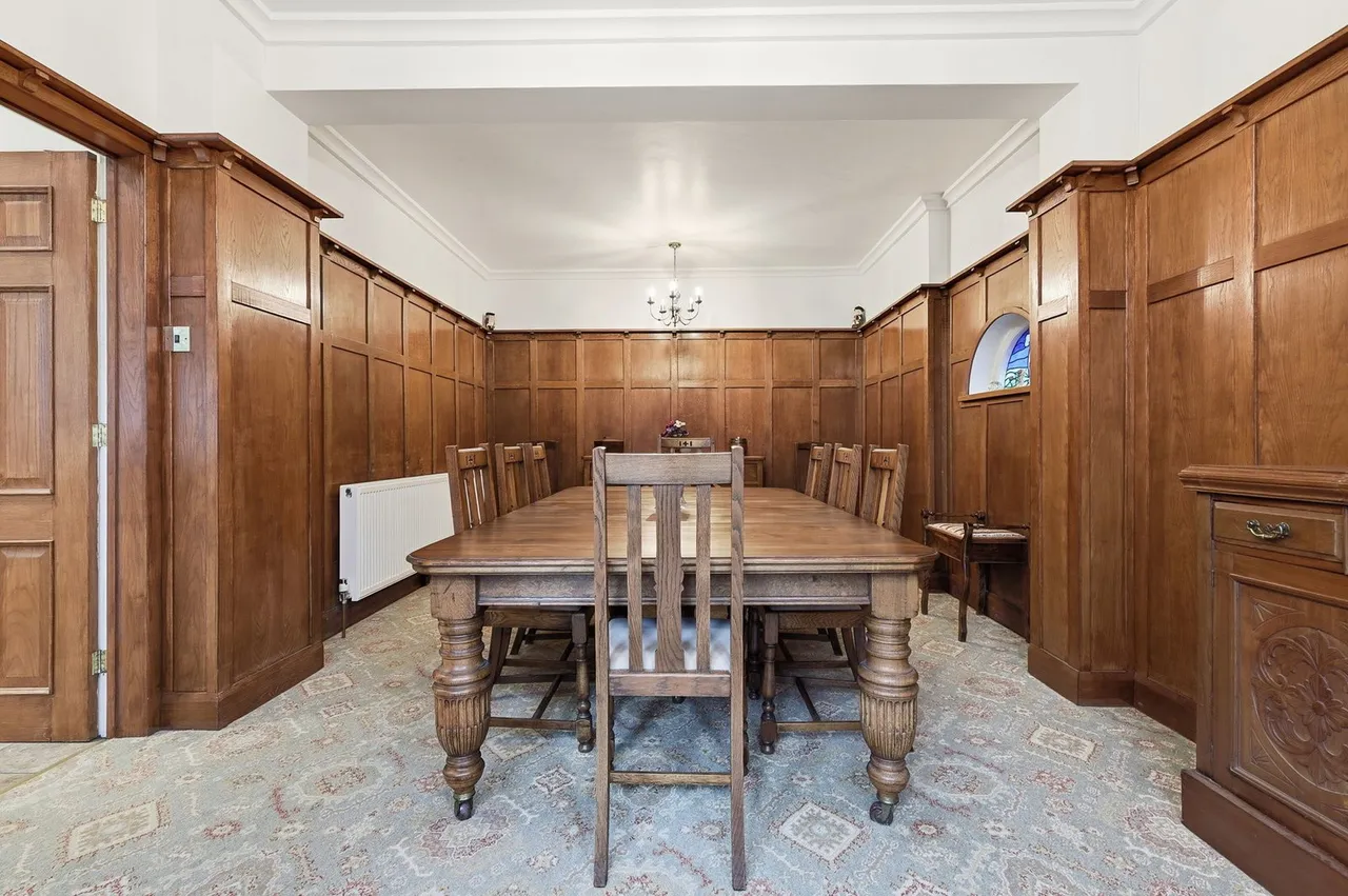 Claremont Gardens, Upminster, RM14, photo 9
