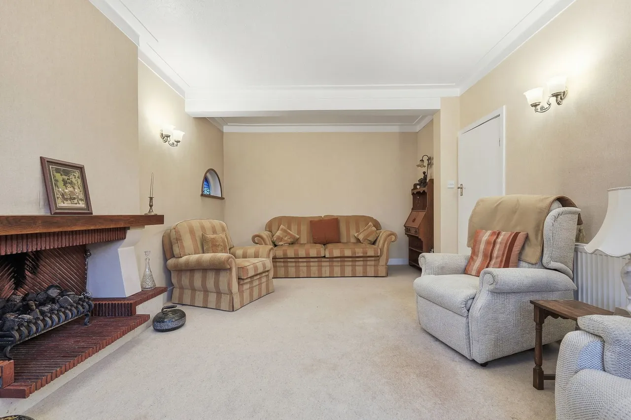 Claremont Gardens, Upminster, RM14, photo 7