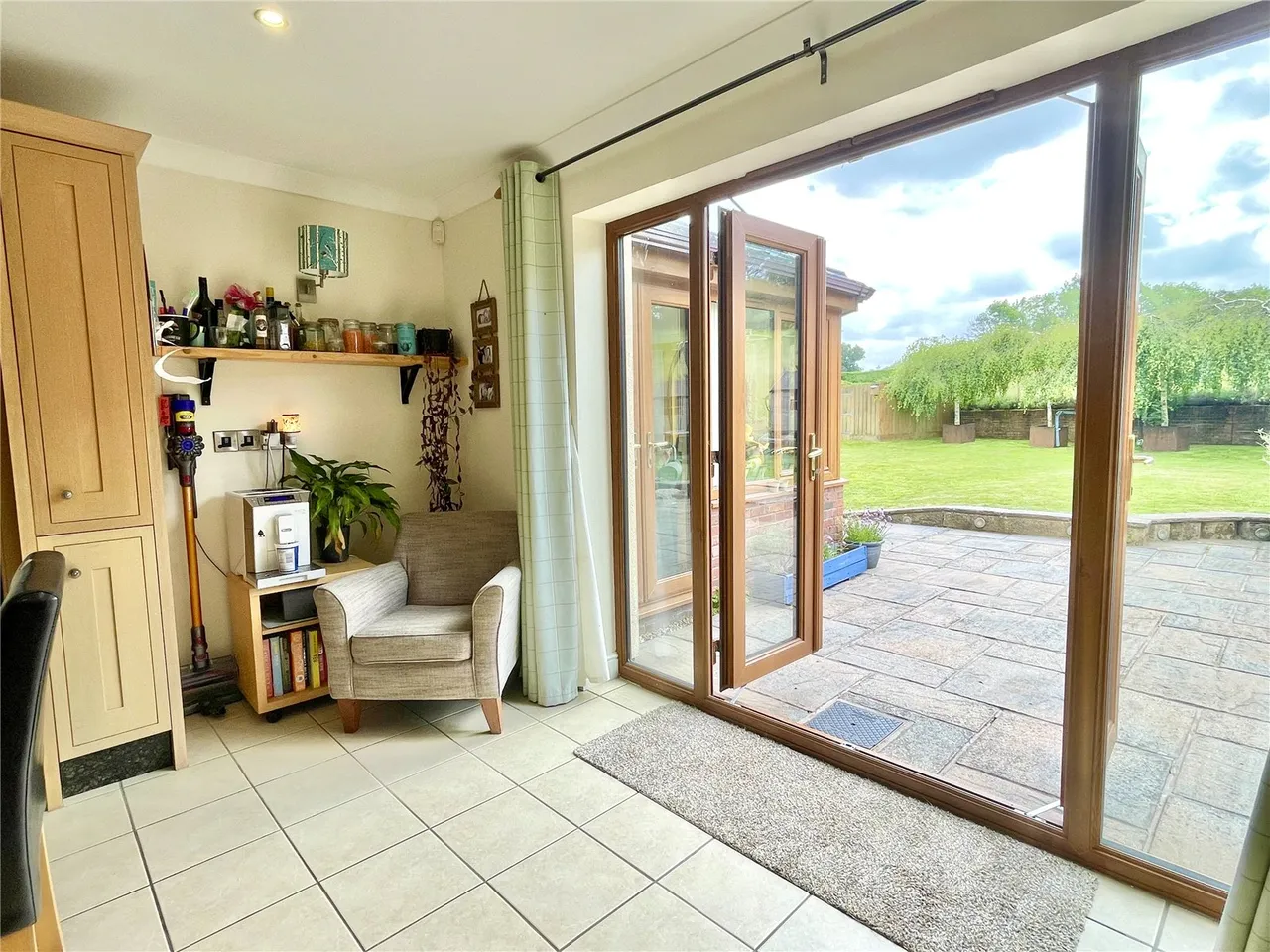 Groes Close, Groesllwyd, photo 17