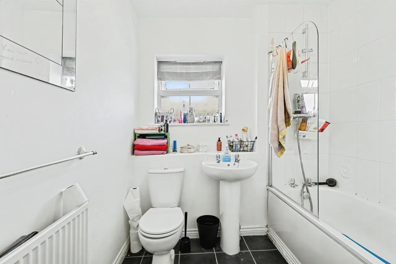 Walkers Way, Roade, Northampton, photo 9