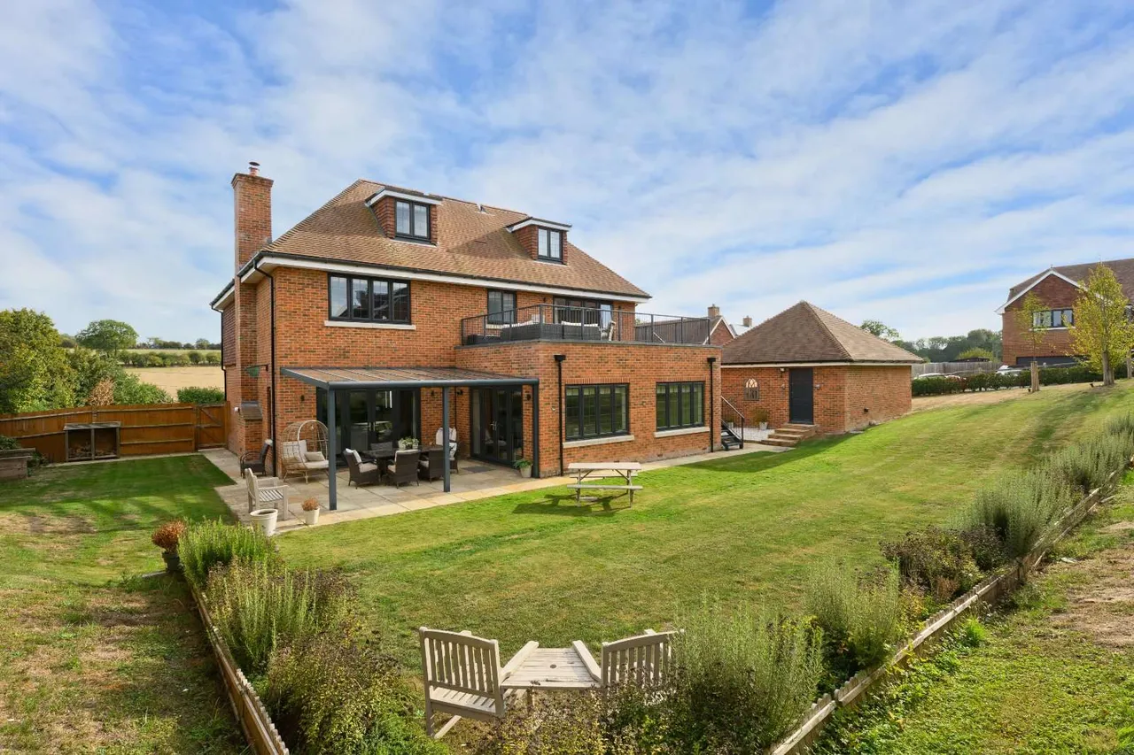 6 bed house to rent, Holme Hill, Upton Grey, RG25