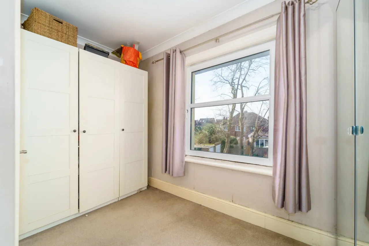 Wendover Road, Staines-upon-Thames, TW18, photo 10