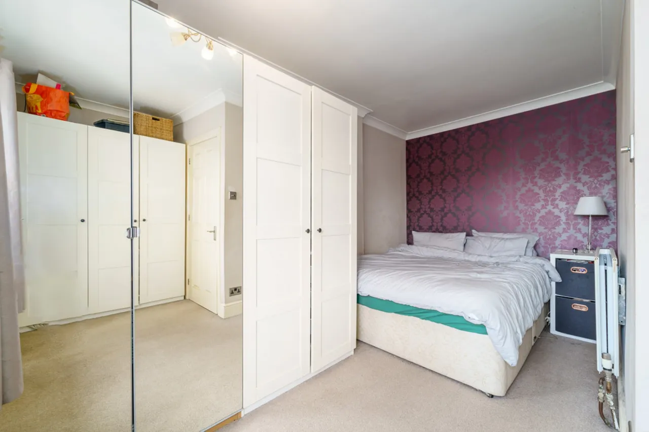 Wendover Road, Staines-upon-Thames, TW18, photo 7