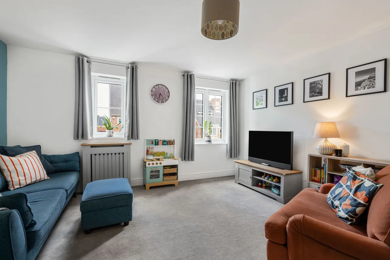 Kennedy Avenue, High Wycombe, HP11, photo 3